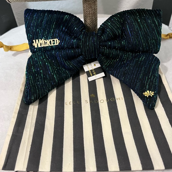 Lele Sadoughi Accessories - EARTH SHIMMER LEE SADOUGHI X WICKED NWT AUTHENTIC ELPHABA BOW BARRETTE